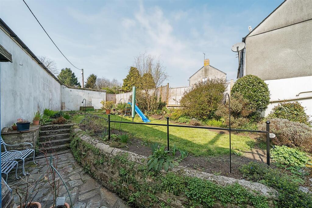 Farthings Garden.jpg