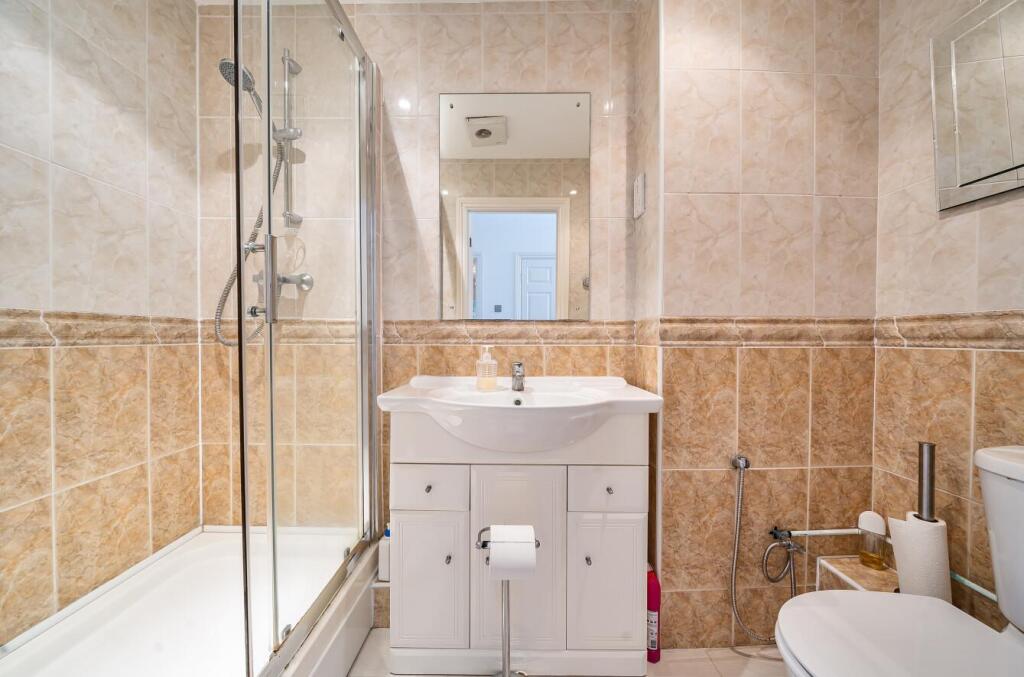 Davidson Frost-Wellings, DFW, Bartholomew Court, B