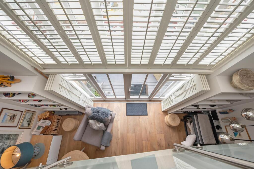 North Quay, Conyer, Sittingbourne