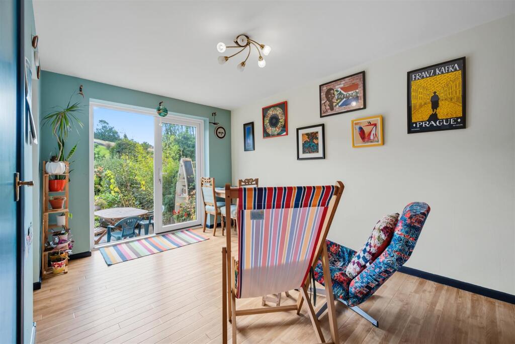 Dining Area and garden.jpg