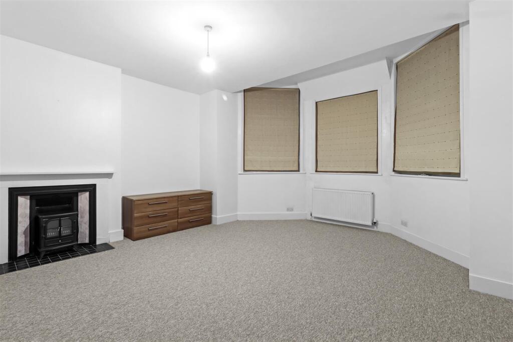 bedroom.jpg