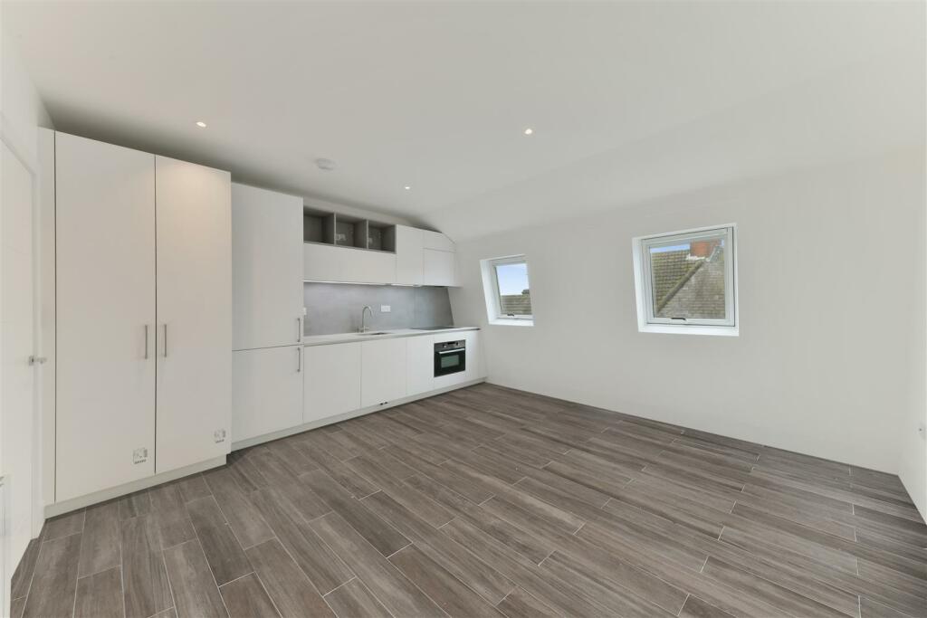 HIGH STREET, 266, FLAT 3-9.jpg