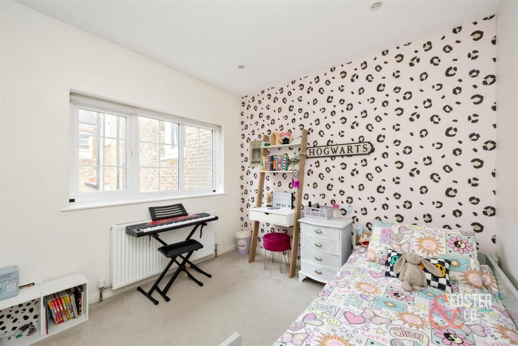 Wilbury Gardens, 28-038.JPG