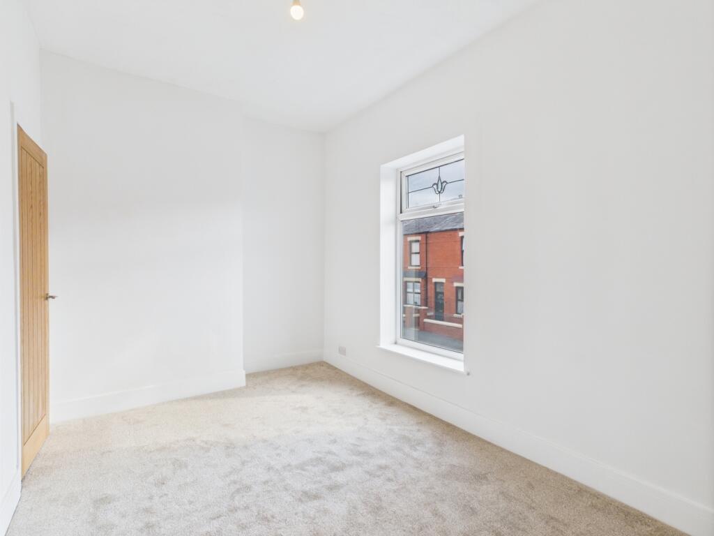 CAM04634G0-PR0047-STILL016