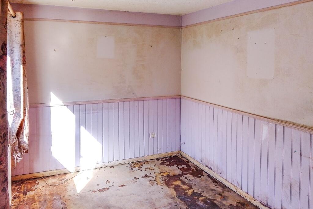 24 Conisborough, Toothill, Swindon SN5 8ES