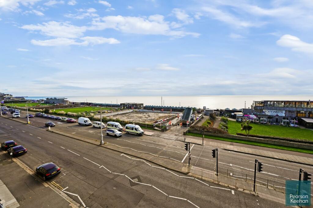 Girton House, Kingsway, Bn3 (12).jpg