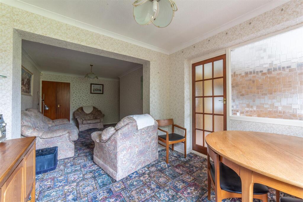 29 Llanyravon Way-15.jpg