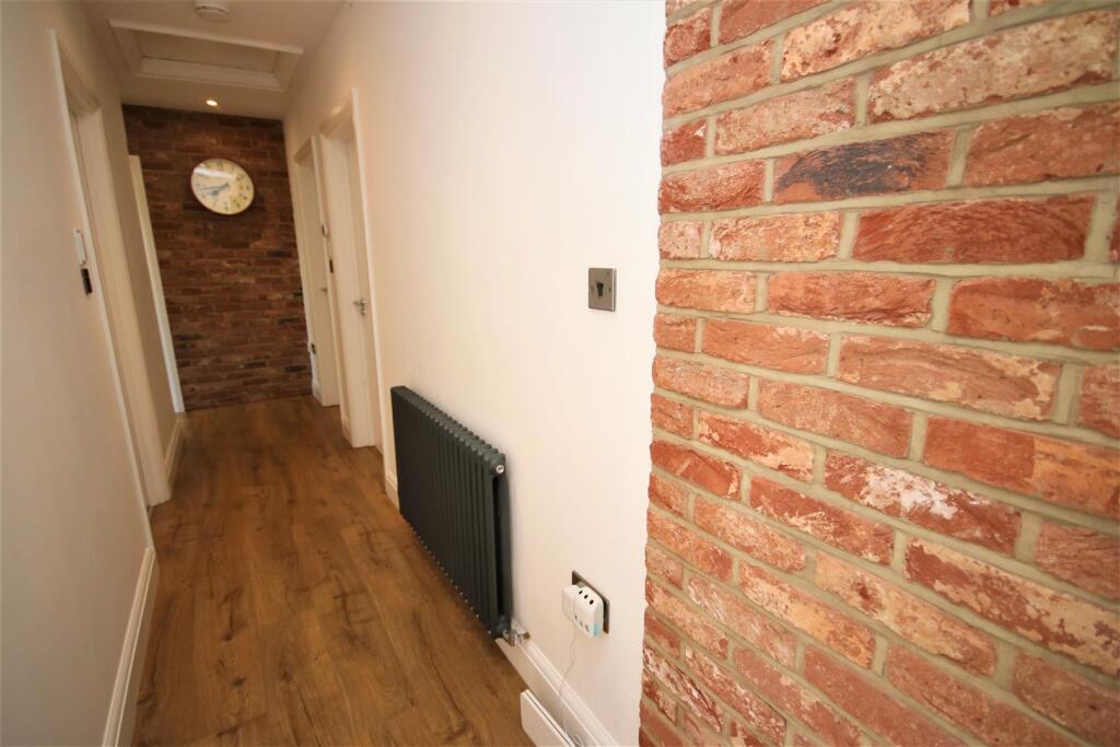ENTRANCE HALL: PIC. 1