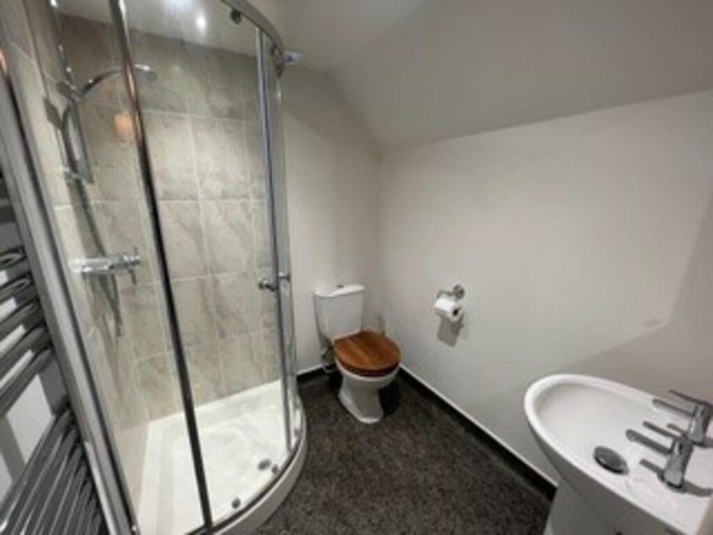 Bathroom 4