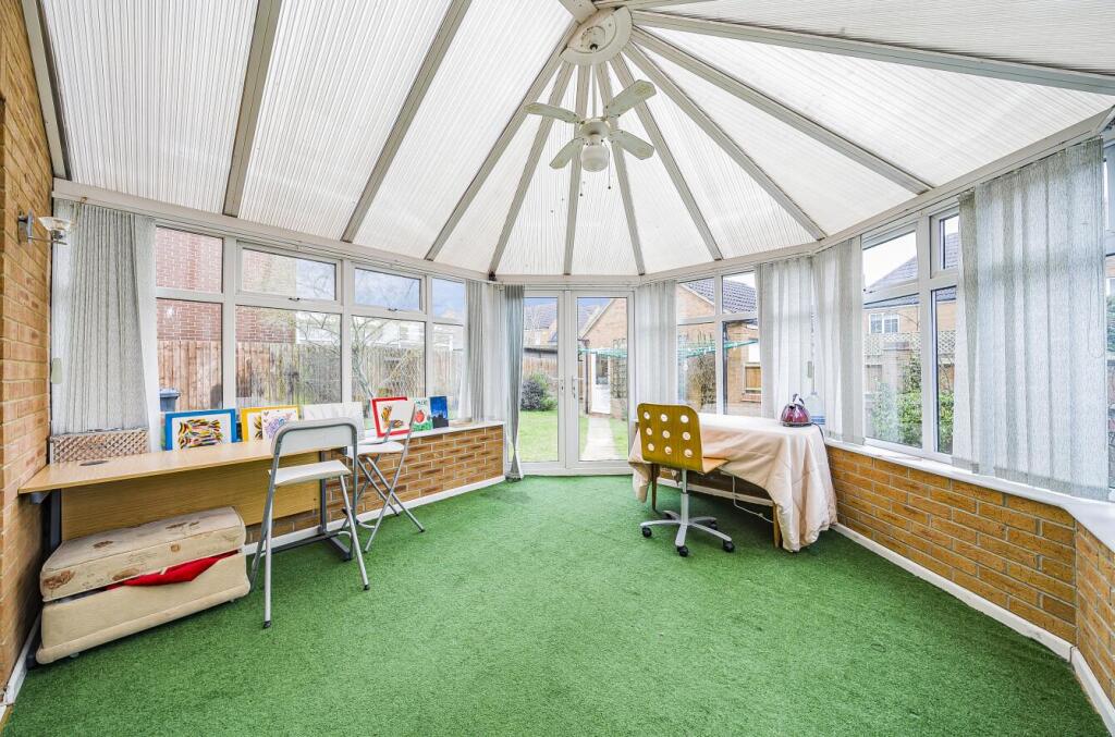 40 Durrell Drive, Rugby