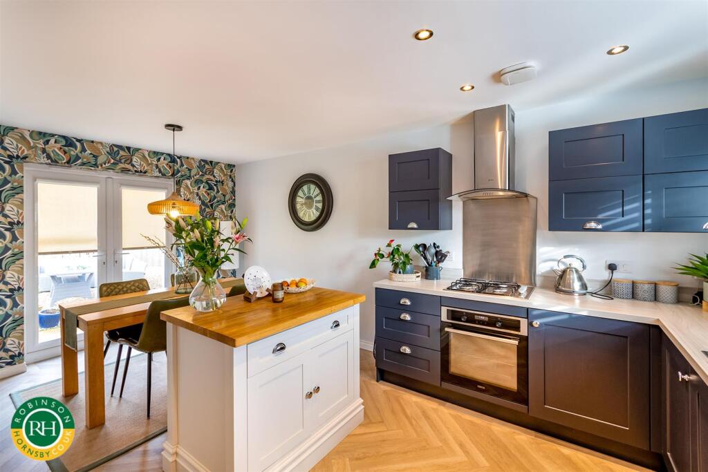 kitchen/dining room