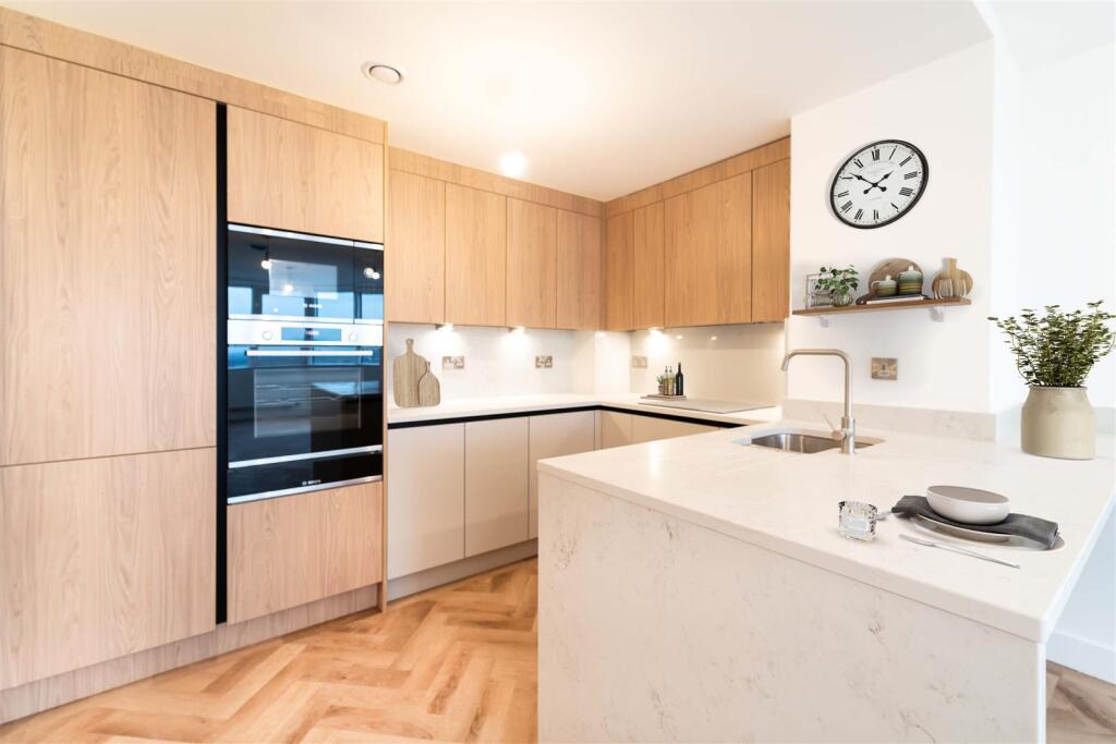 Centurion_Apt_19_Kitchen.jpg