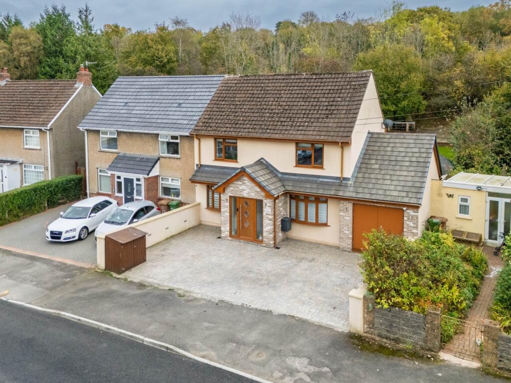 NP122NF-Drone-13 fro