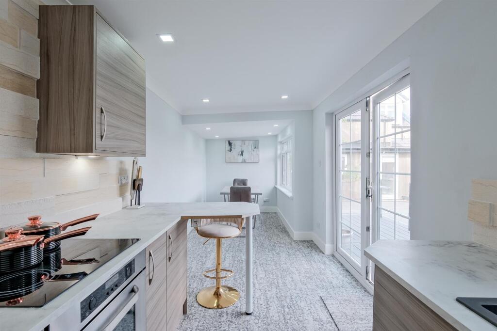 065-23 East Academy Street Wishaw, ML2 8BG.jpg