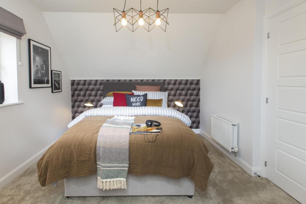 Compton Bed 3.jpg