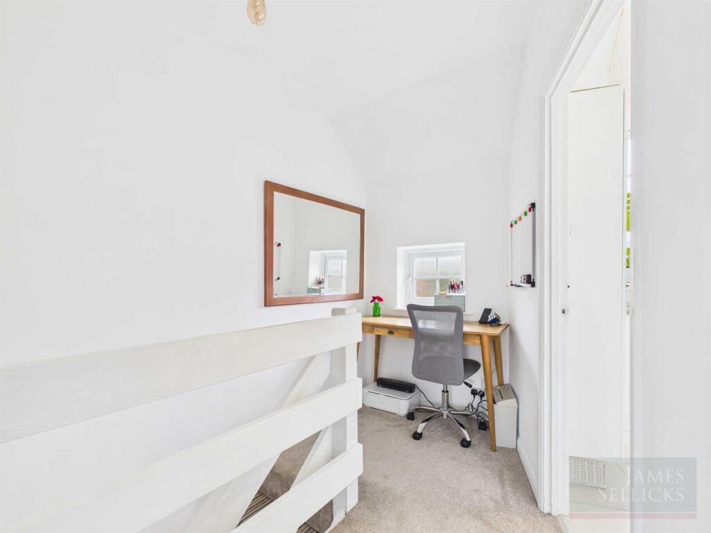 Landing and Study area