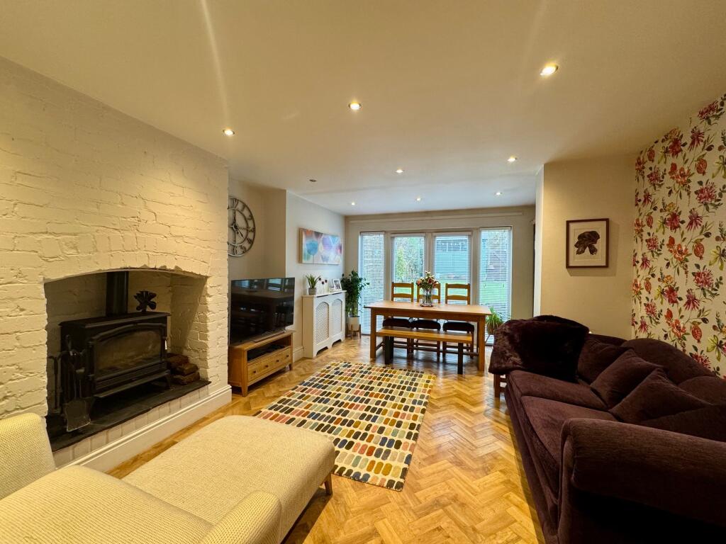 2nd Lounge &amp; Dining room