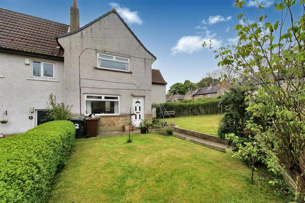 EXTERNAL FRONT AND SIDE GARDENS