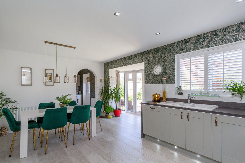 kitchen dining room b