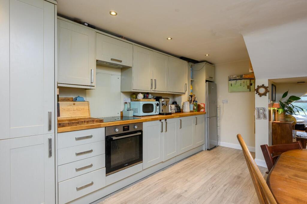 4 Pudsey Terrace-6.jpg