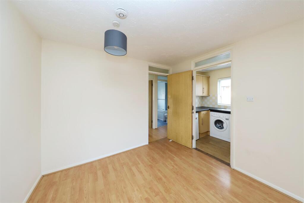 Kitchen/Dining Area