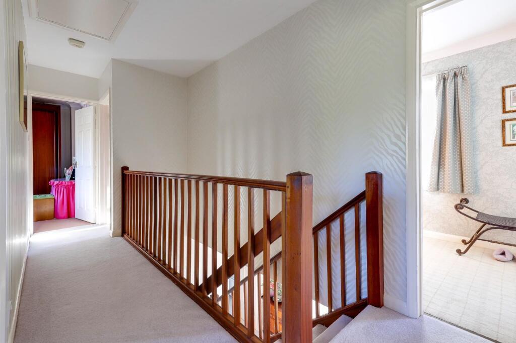 Galleried landing.JPG