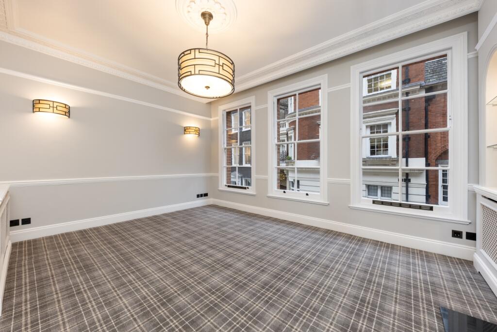 First Floor Reception - Room (1)