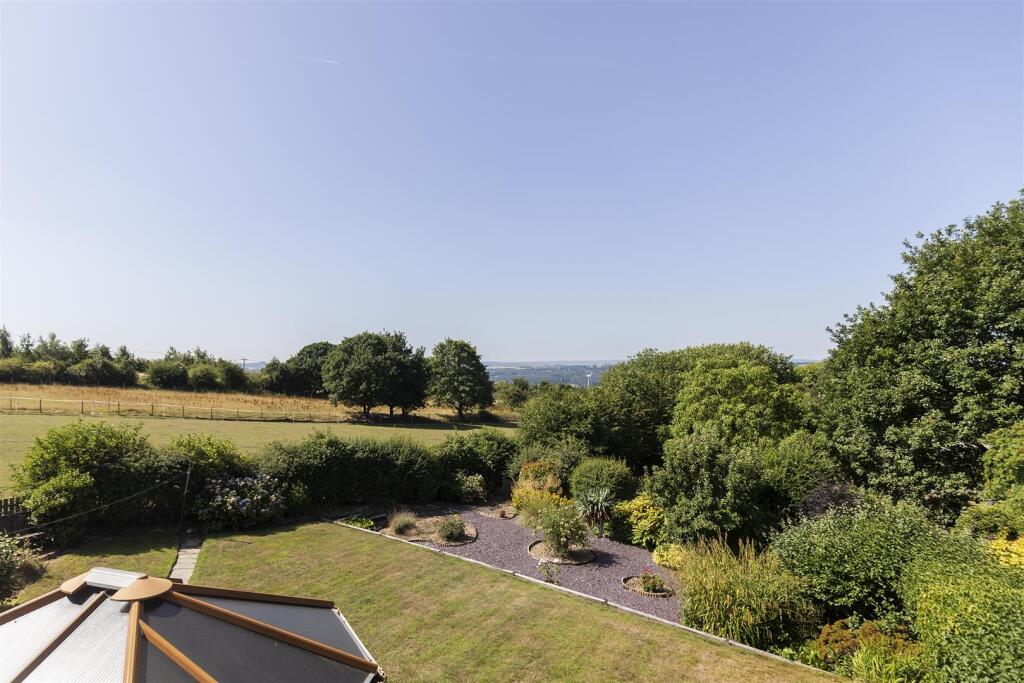 Bramleys Estate Agents - Lydgate Drive - Lepton (2