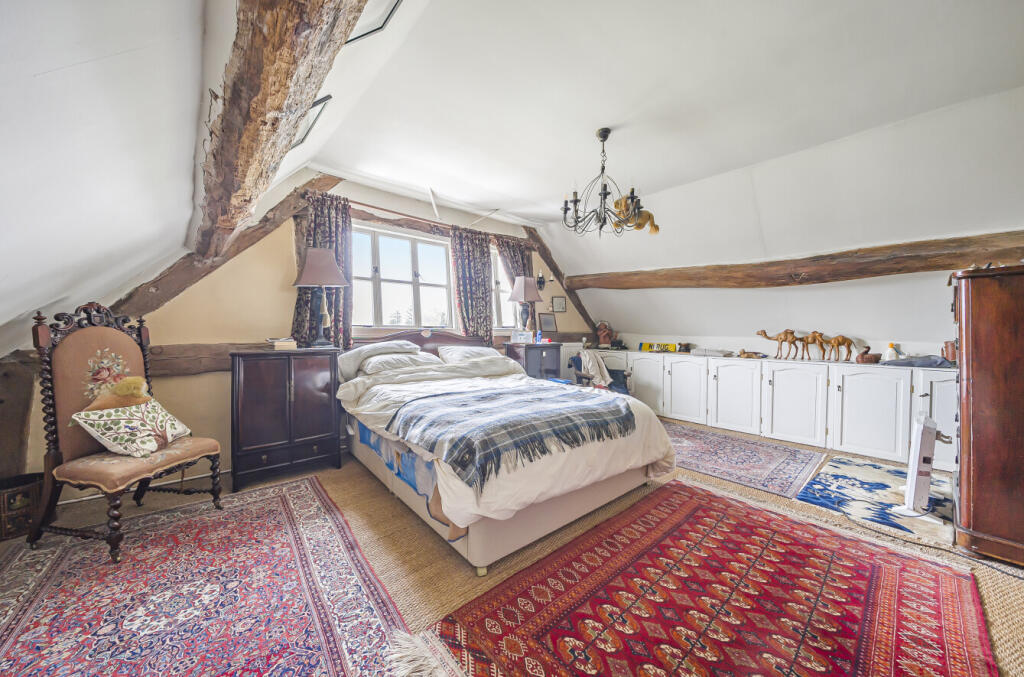 BEDROOM 1