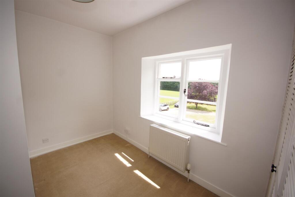 2 Slaughter FC Bedroom 3 (2).JPG