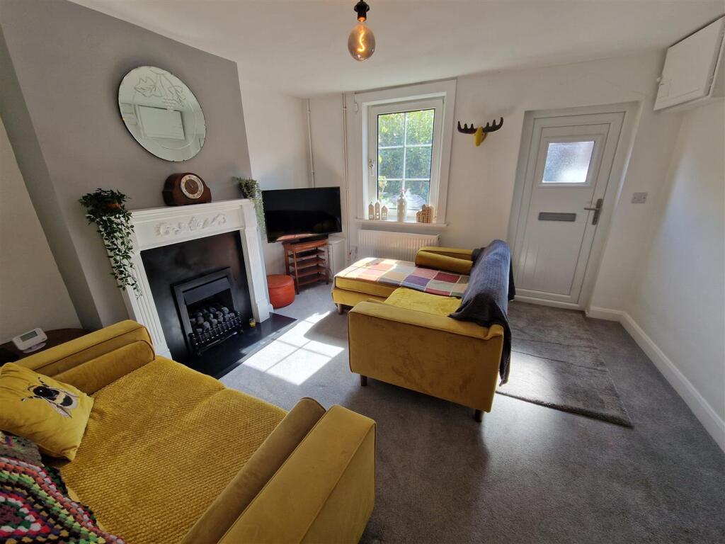 Front Lounge