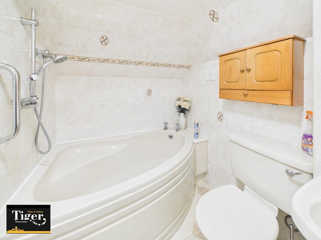 CAM02176G0-PR0788...