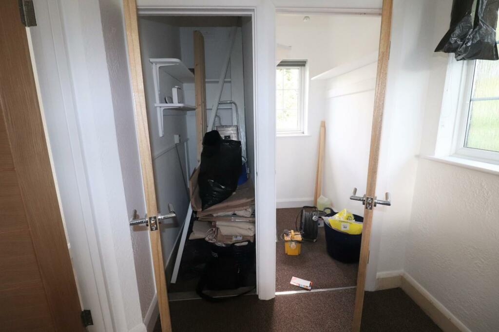 Small Rooms or Snugs.jpg