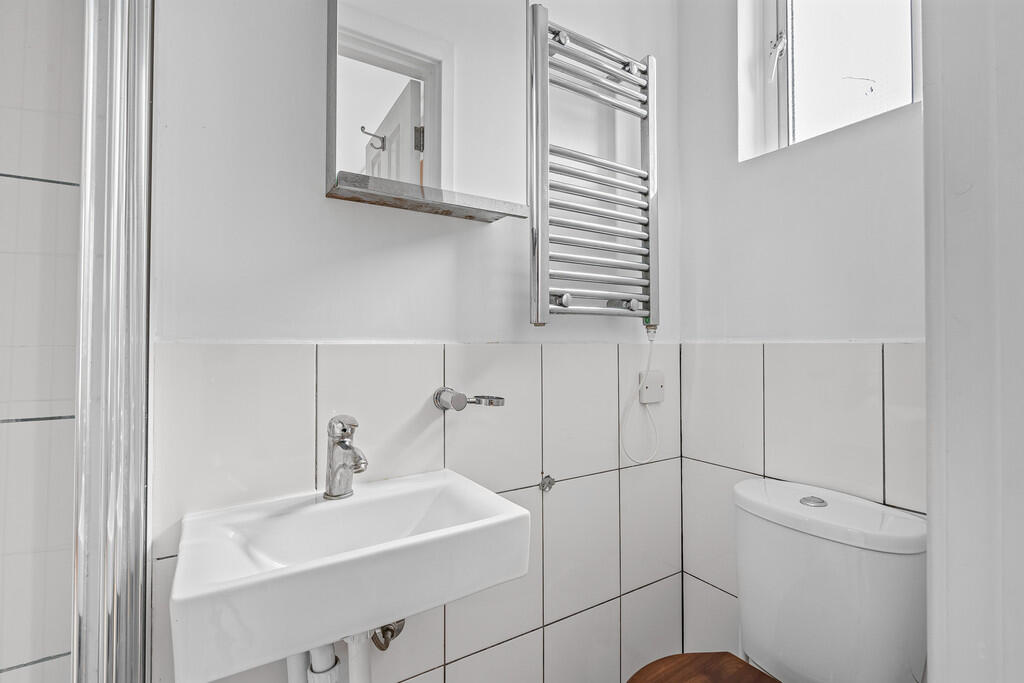 93b Little Ealing...
