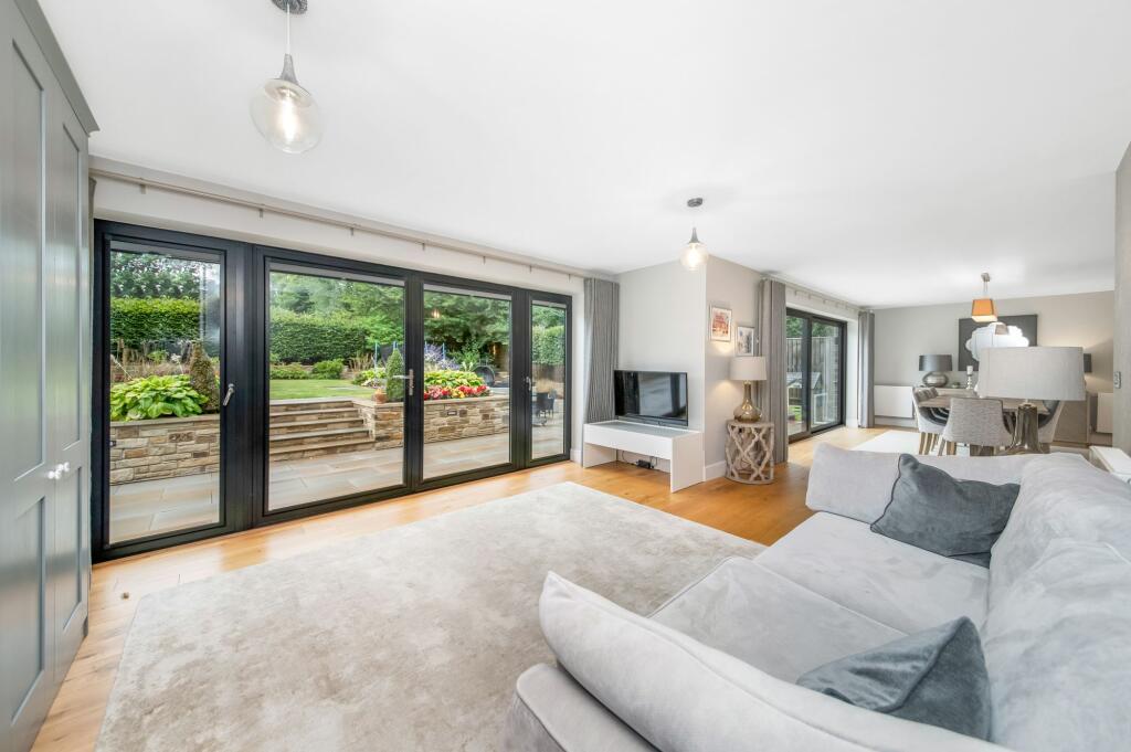 LIVING DINING KITCHEN