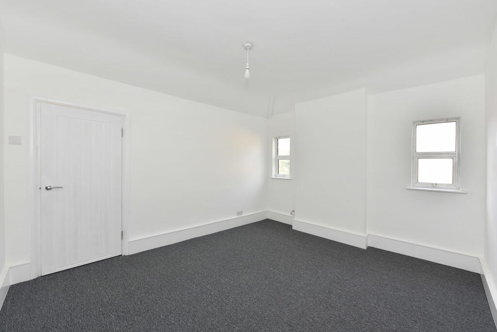 34f ainsworth roa...