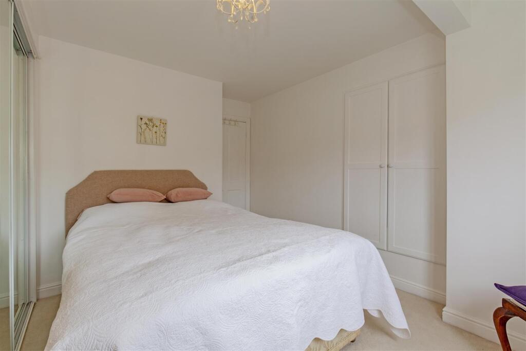 Bedroom 2-2.jpg