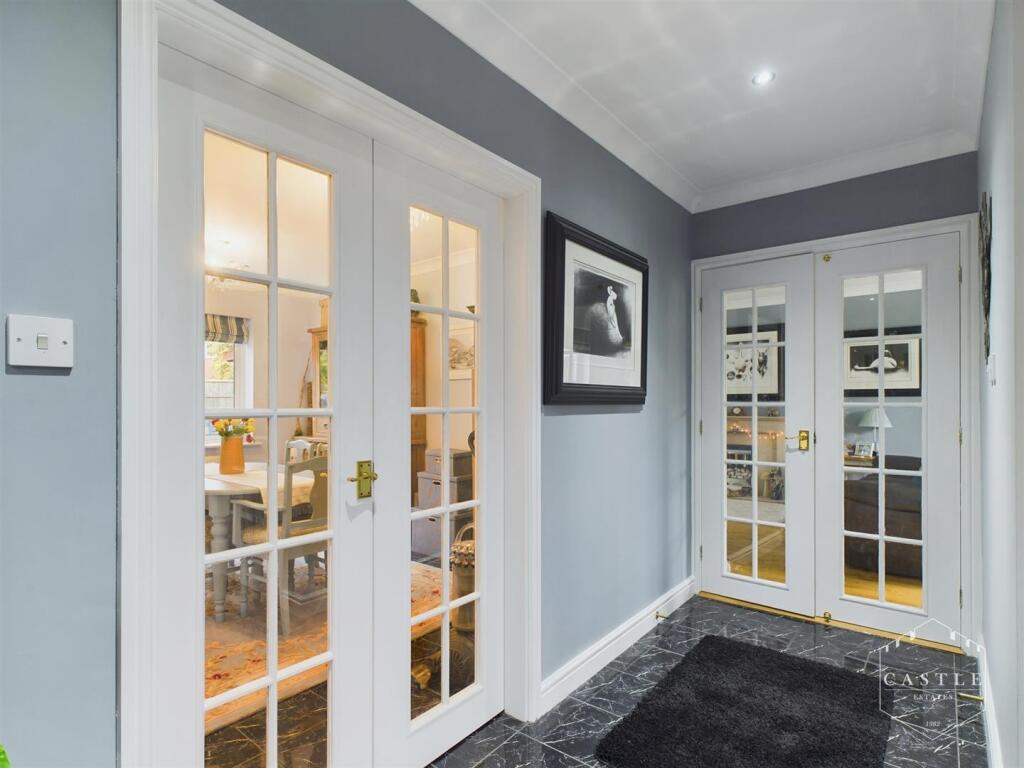 ENTRANCE HALL