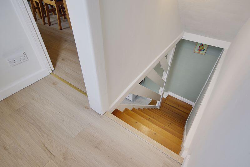 Stairs (from ground to lower)