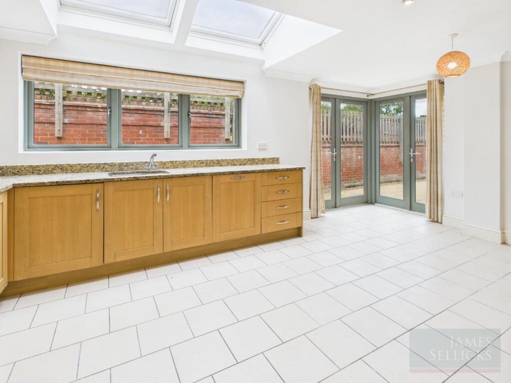Open plan dining kitchen