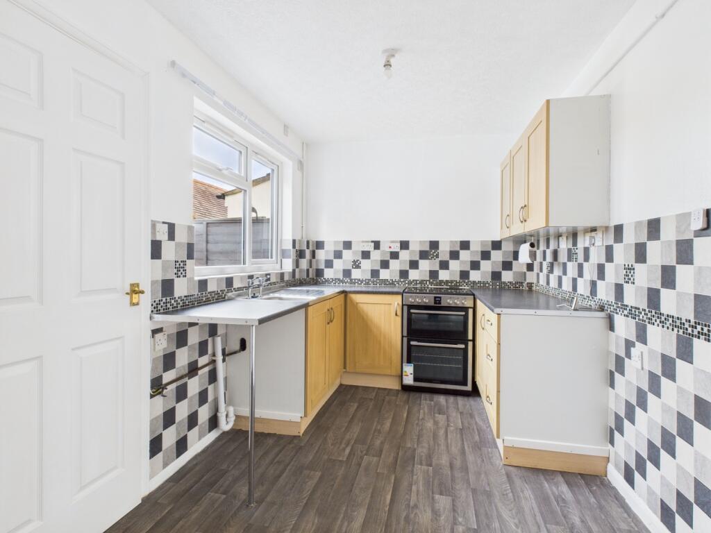 CAM04922G0-PR0082-STILL006