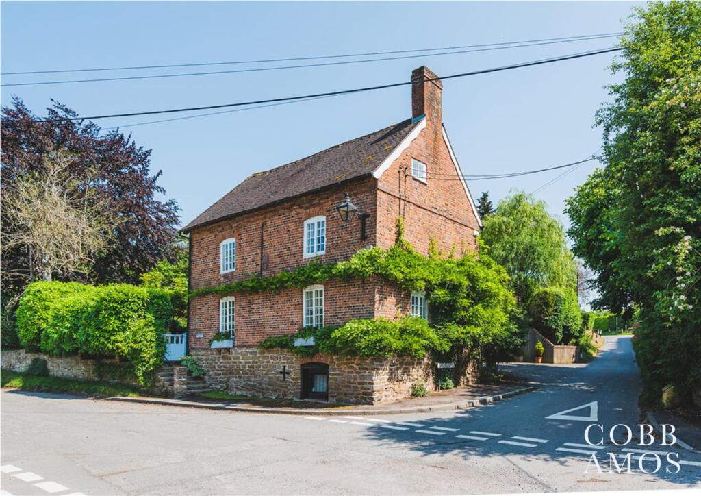 Brick Corner House 2.jpg