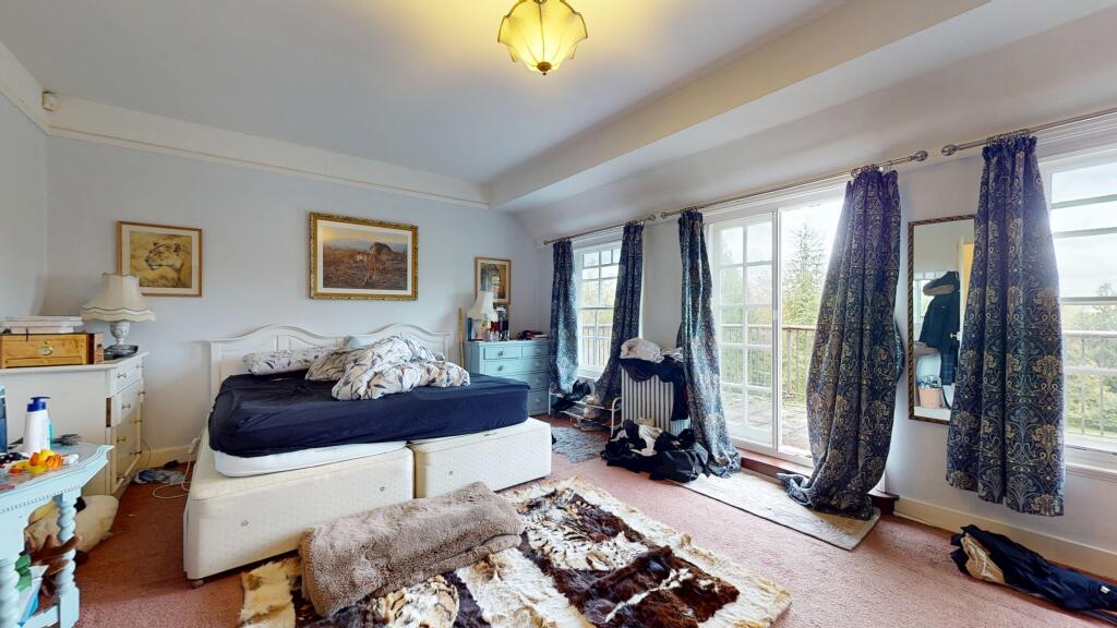 Sowberry Court, Moulsford, Wallingford, Oxfordshire OX10 9JG