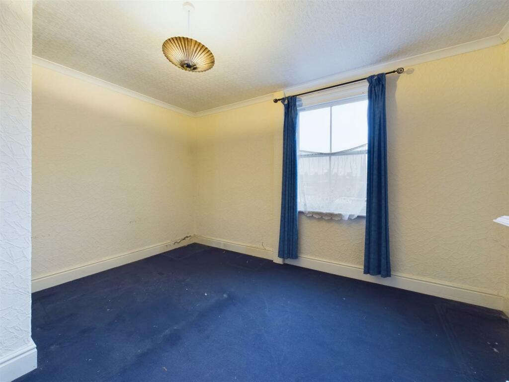 Bedroom: