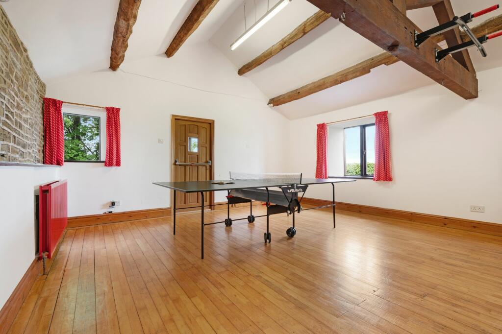 Entertaining Lounge / Games Room