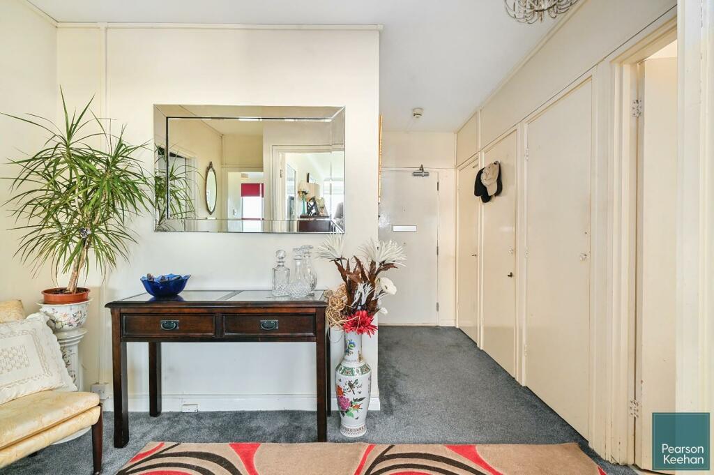7 Hovedean, BN3 (15).jpg