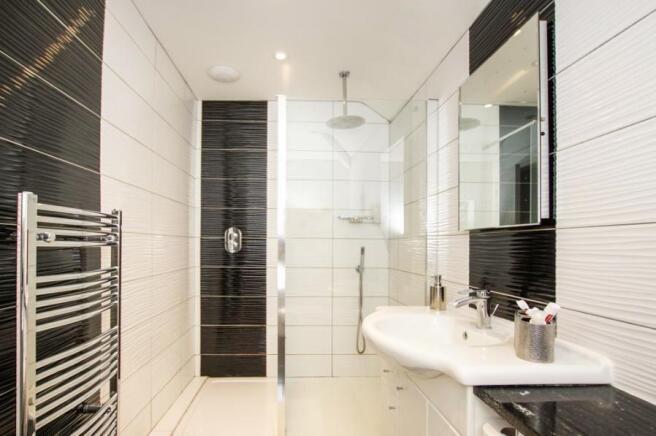 77051_000704393_IMG_05_0000_max_656x437.jpeg