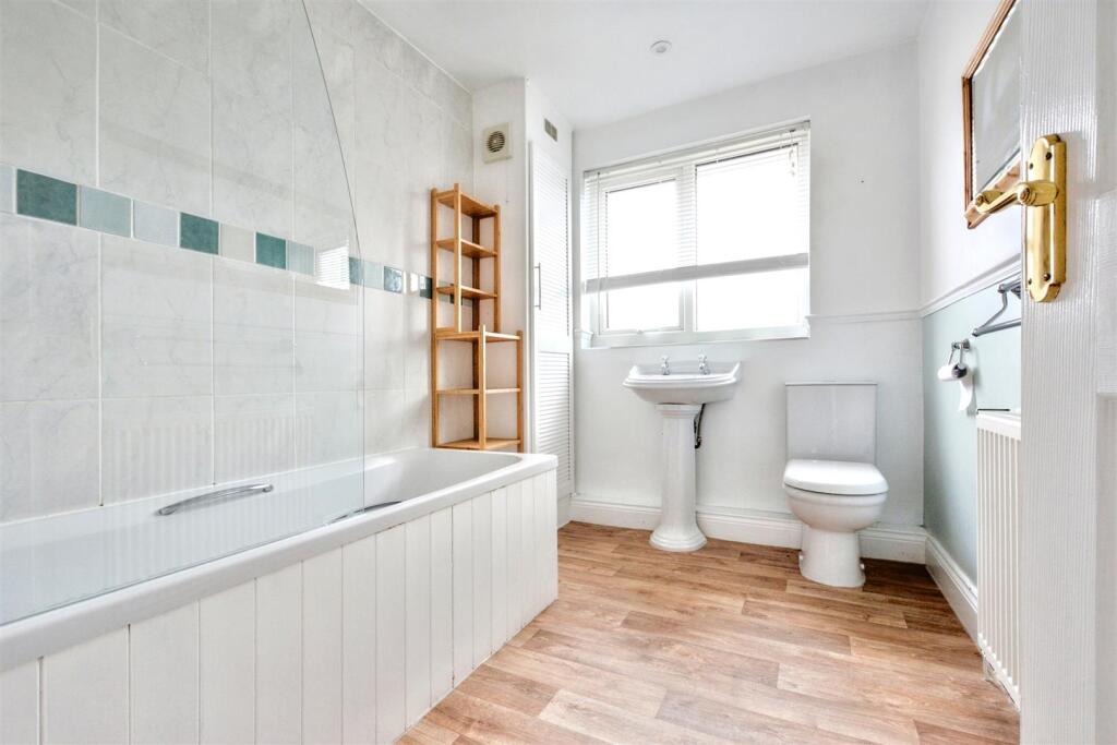 Bathroom.jpeg