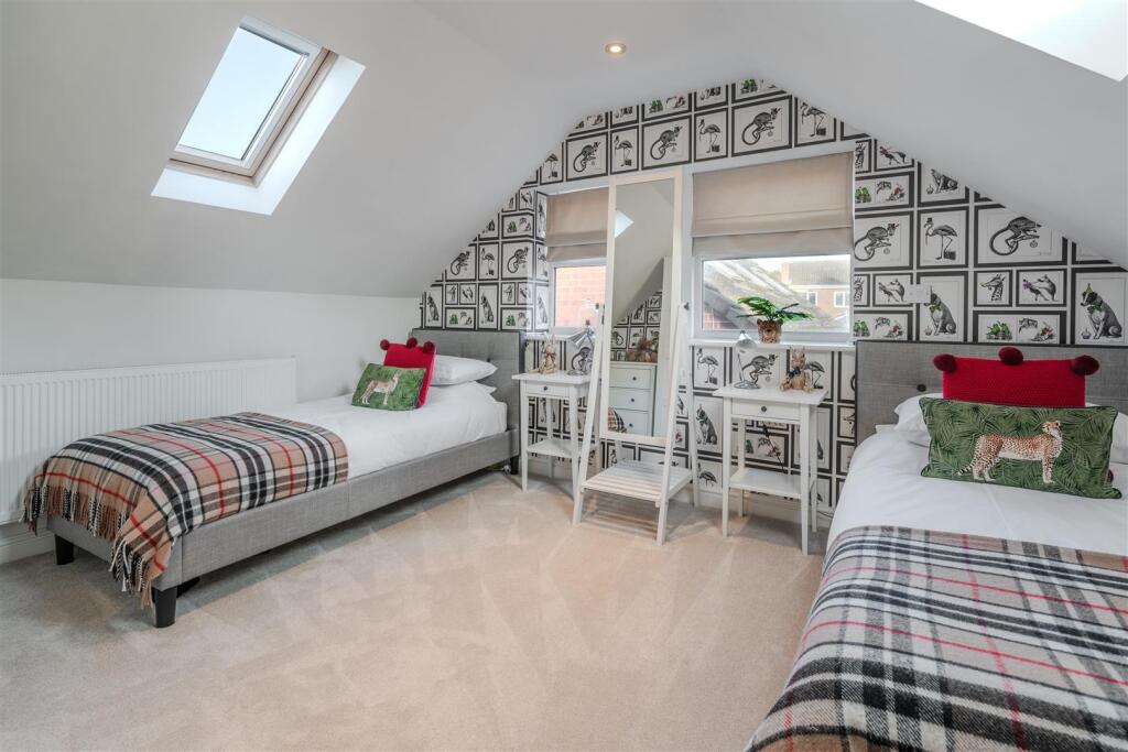 Bedroom 2.jpg