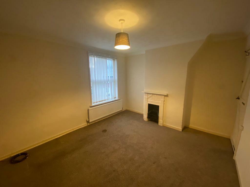 Bedroom A.jpg